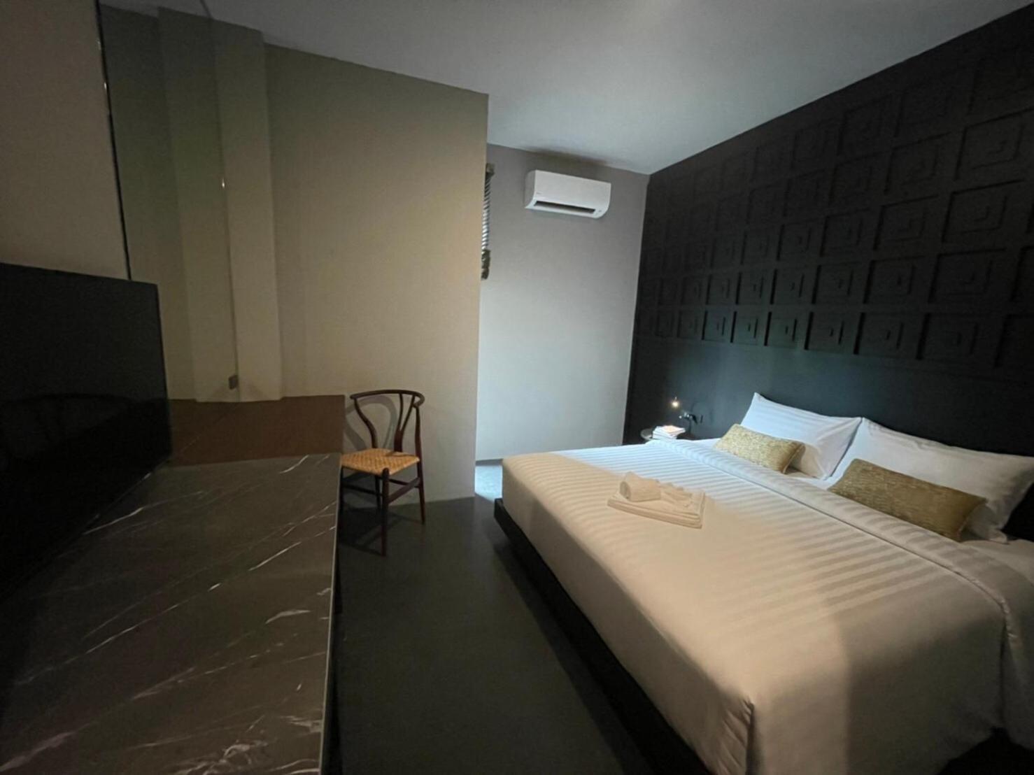 515 Victory Hotel Bangkok Exterior photo